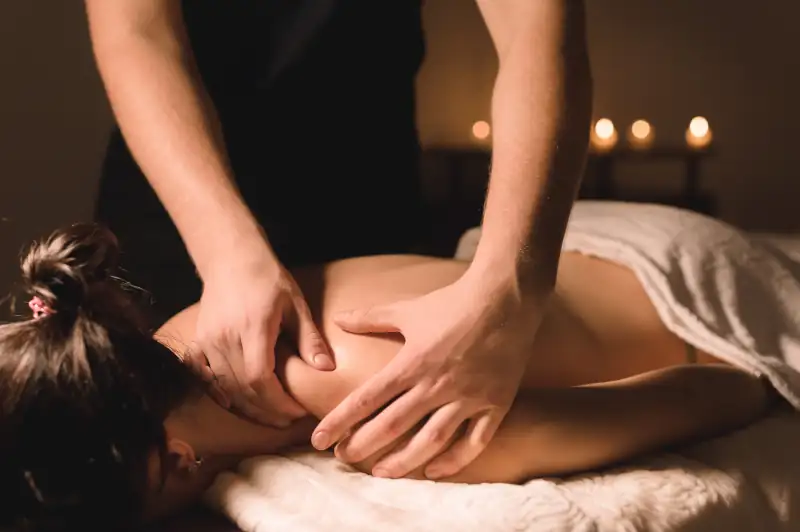 Massage anti-stress sur La Chapelle sur Erdre, autour de Carquefou et Orvault, en complément de la naturopathie par Olivia Garriou naturopathe